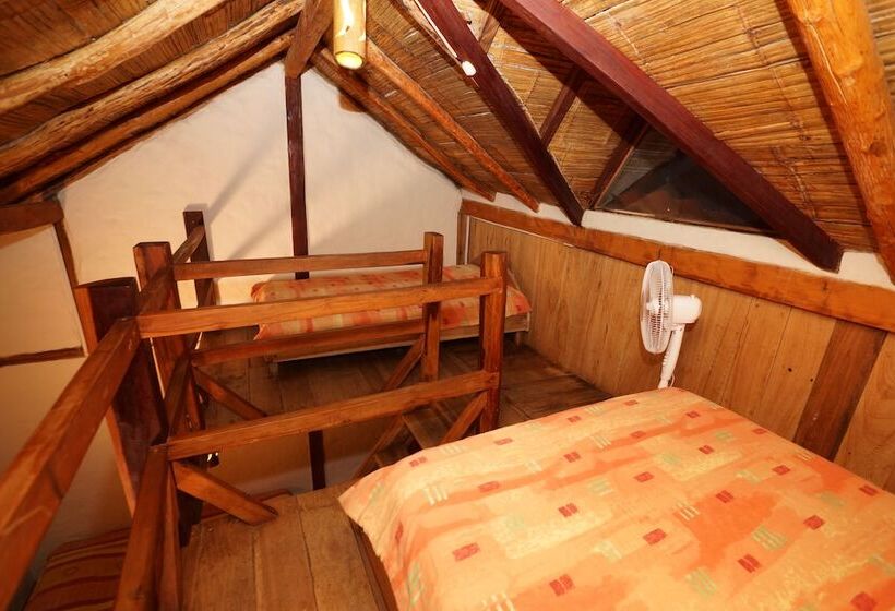 スタンダード４人部屋, La Barquita Beach Hostel