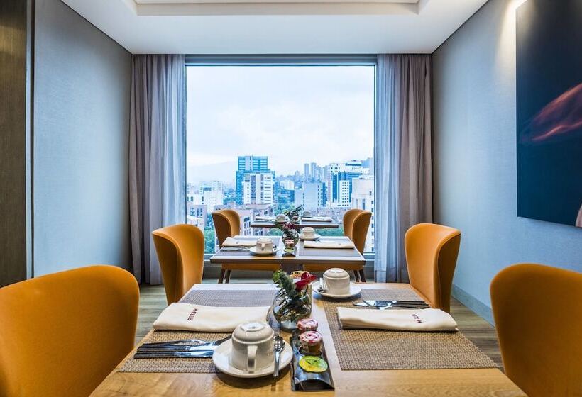 ダブルベッドスタンダードルーム, Medellin Marriott