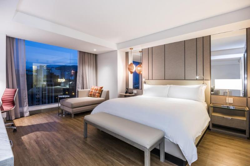 キングサイズベッドのデラックスルーム, Medellin Marriott