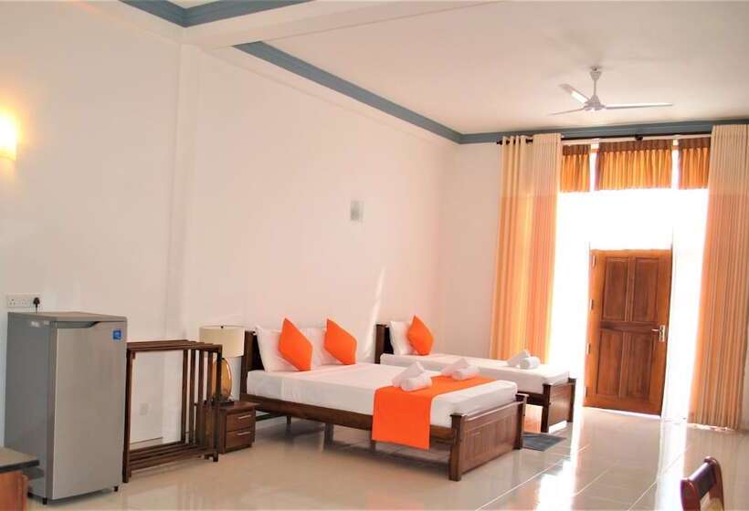 Pokój Deluxe Trzyosobowy, Prego Suites