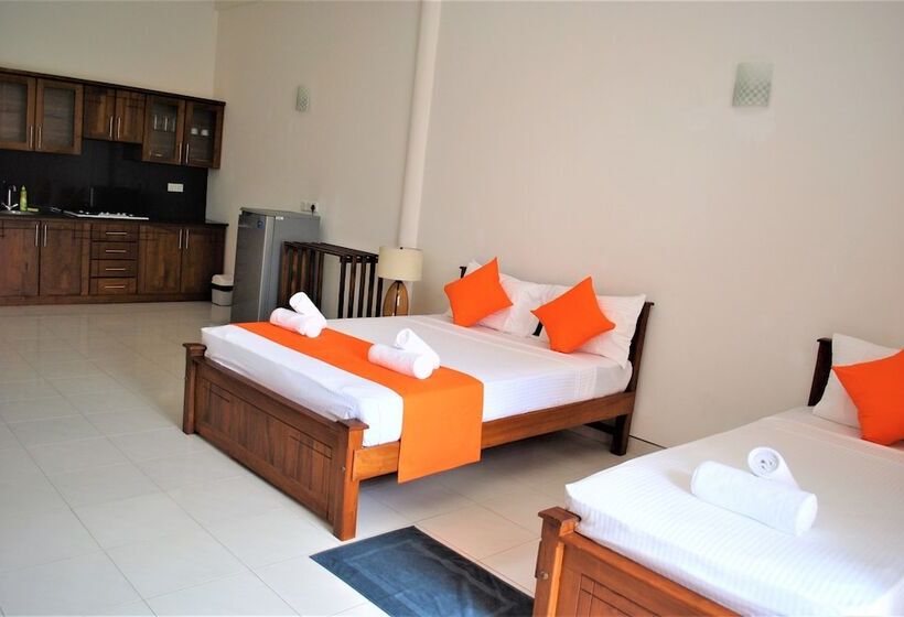 Pokój Deluxe Trzyosobowy, Prego Suites