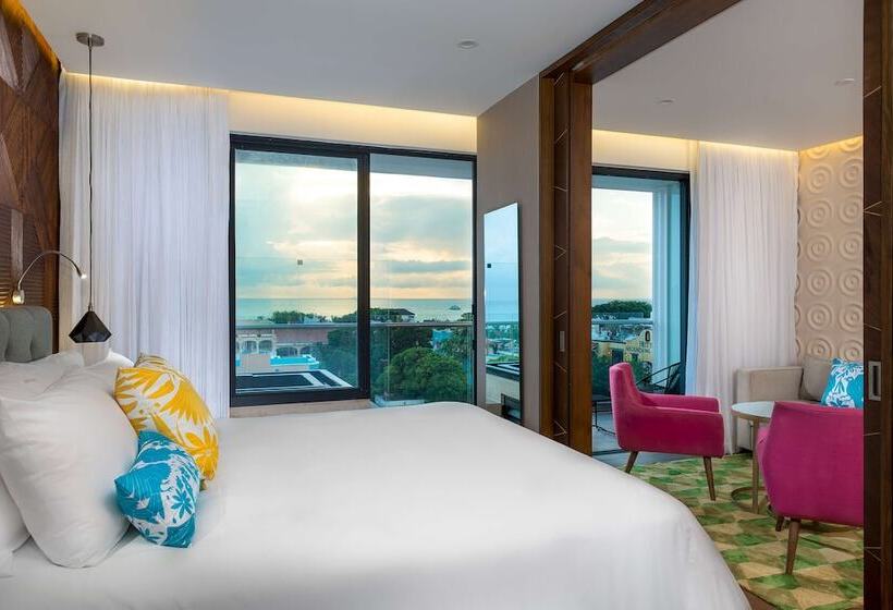 스위트 킹사이즈 침대, The Fives Downtown Hotel & Residences, Curio Collection by Hilton