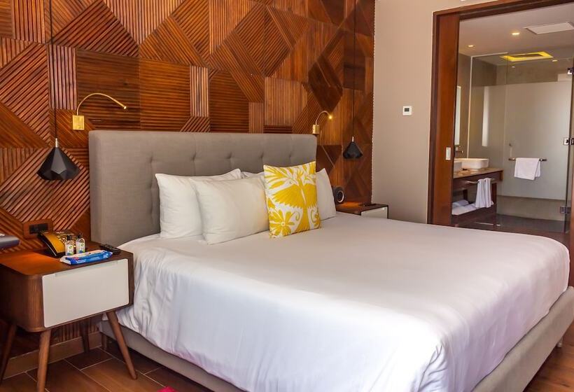 스위트 킹사이즈 침대, The Fives Downtown Hotel & Residences, Curio Collection by Hilton