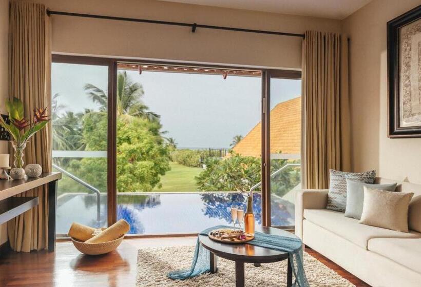 Люкс, Uga Bay Pasikuda