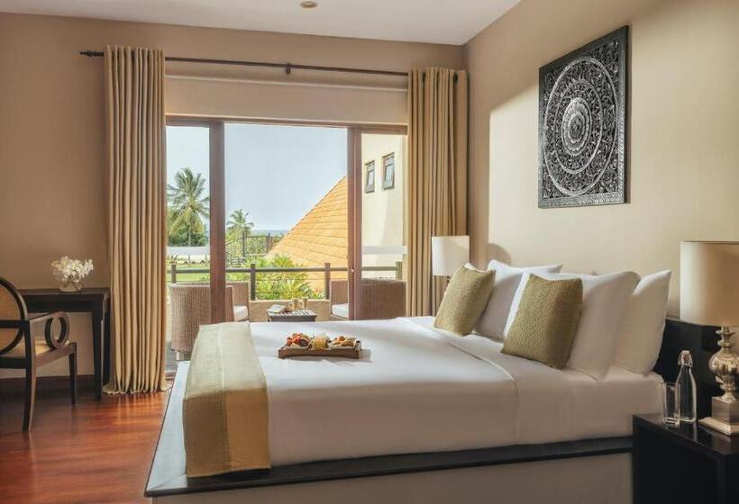 Люкс, Uga Bay Pasikuda