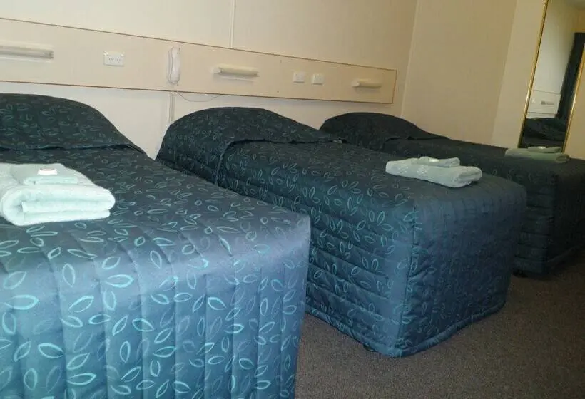 Standard Kolmen Hengen Huone, Roma Motel