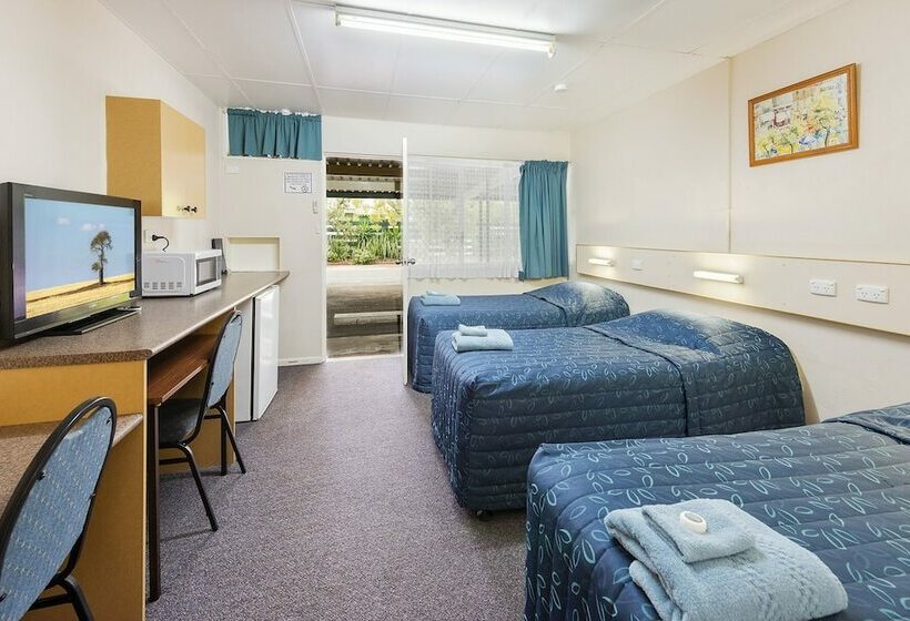 スタンダードトリプルルーム, Roma Motel