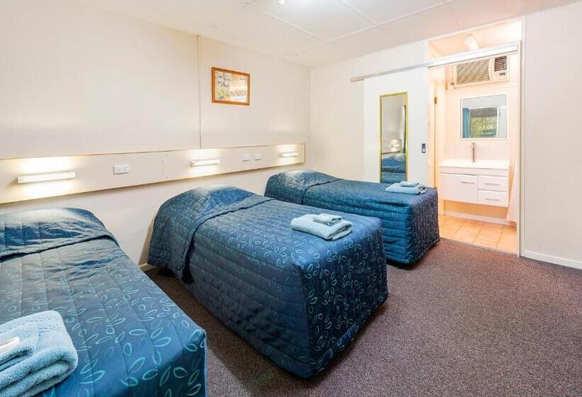 スタンダードトリプルルーム, Roma Motel