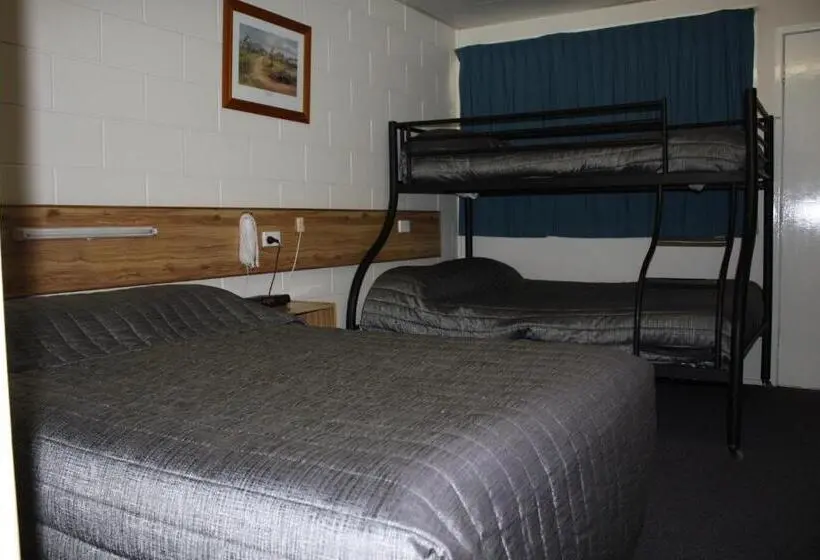 Deluxe-perhehuone, Roma Motel