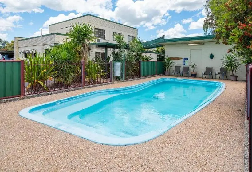 Deluxe-perhehuone, Roma Motel