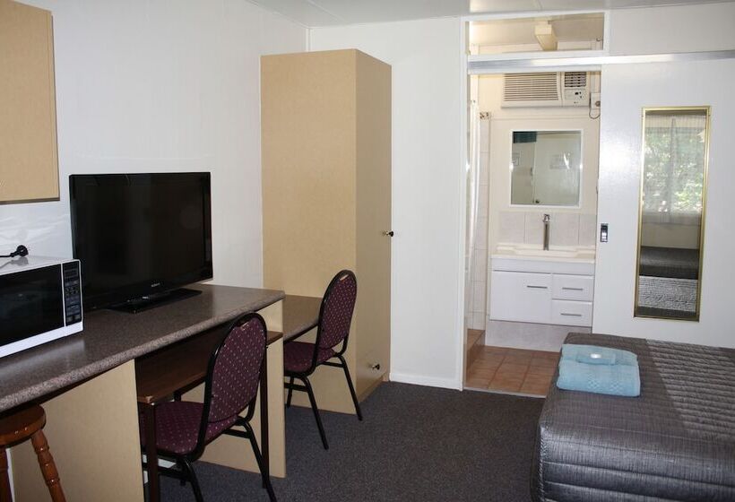 ファミリールーム, Roma Motel