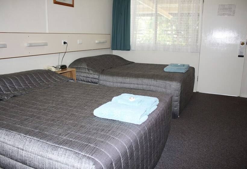 ファミリールーム, Roma Motel