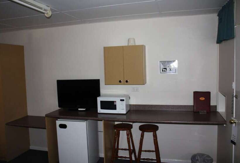 ファミリールーム, Roma Motel