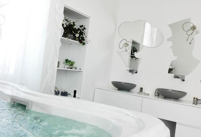 اتاق استاندارد با وان آب گرم, Corte Del Pascià