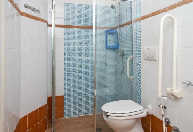 Студия Стандарт, Agriturismo Al Girasole