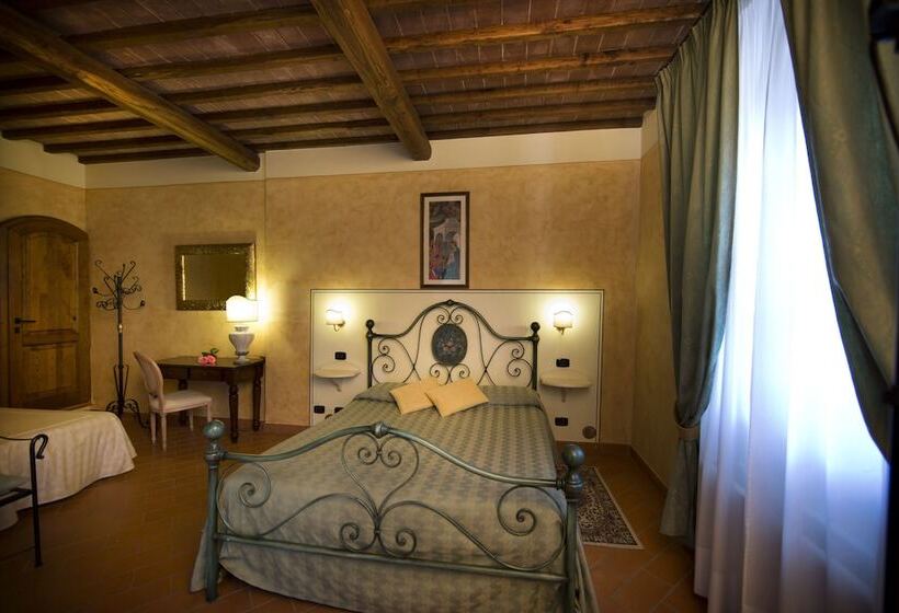 Номер Стандарт Трехместный, Il Colombaio Winery & Rooms