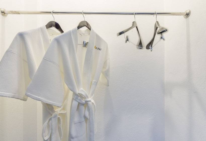 Номер Deluxe, Ai Pai