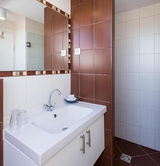 スタンダードトリプルルーム, Babi Guesthouse Babi Vendégház