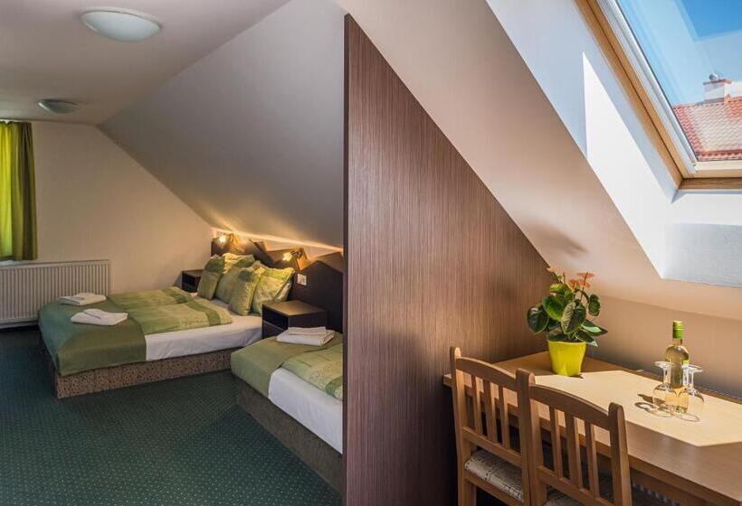 スタンダードトリプルルーム, Babi Guesthouse Babi Vendégház