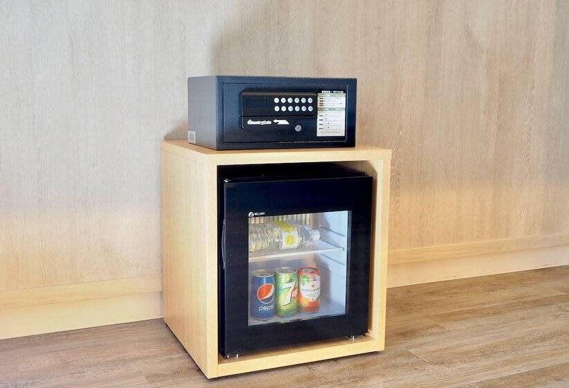 스탠다드 룸, Moxy Osaka Honmachi By Marriott