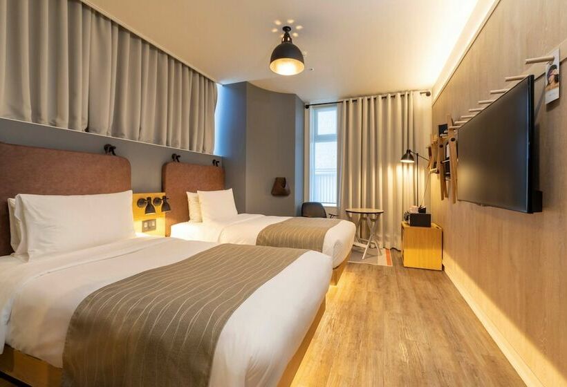 스탠다드 룸, Moxy Osaka Honmachi By Marriott