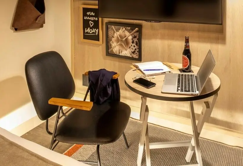 スタンダードルーム, Moxy Osaka Honmachi By Marriott