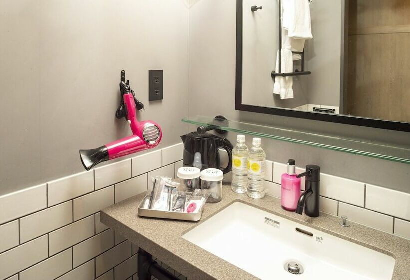 스탠다드 룸, Moxy Osaka Honmachi By Marriott