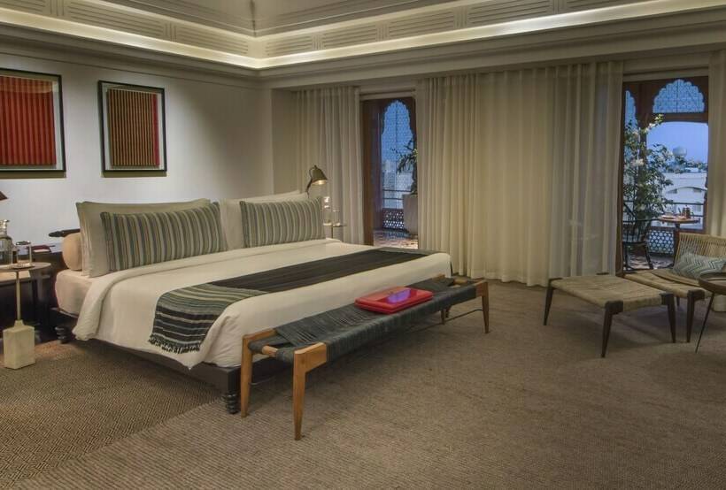 Номер Стандарт, Narendra Bhawan