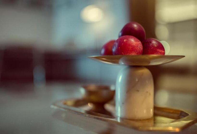 Номер Стандарт, Narendra Bhawan