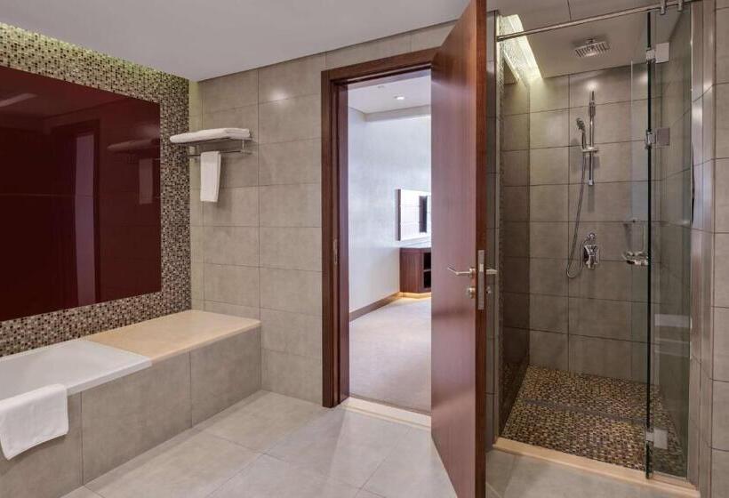 Люкс, Radisson Blu Hotel, Dubai Waterfront