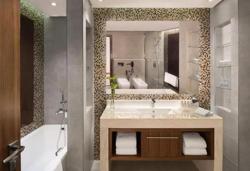 ファミリールーム, Radisson Blu Hotel, Dubai Waterfront