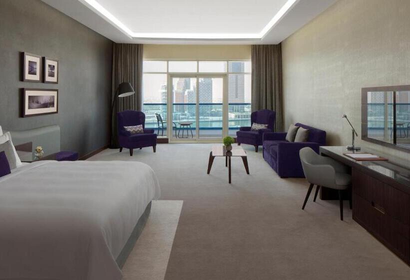 Семейный Номер, Radisson Blu Hotel, Dubai Waterfront