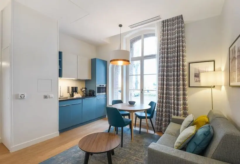 1 Bedroom Apartment
