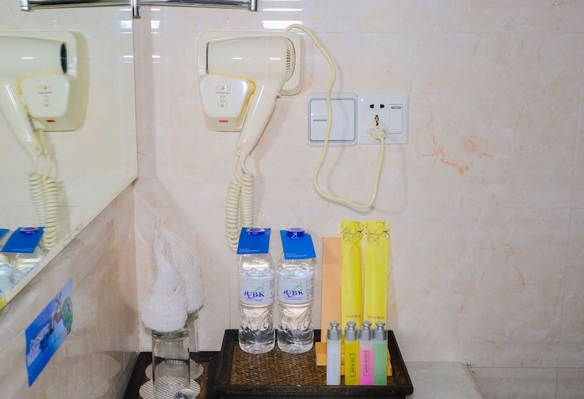 اتاق لوکس, Thousand Island Hotel Inle