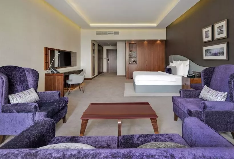 ファミリールーム, Radisson Blu Hotel, Dubai Waterfront