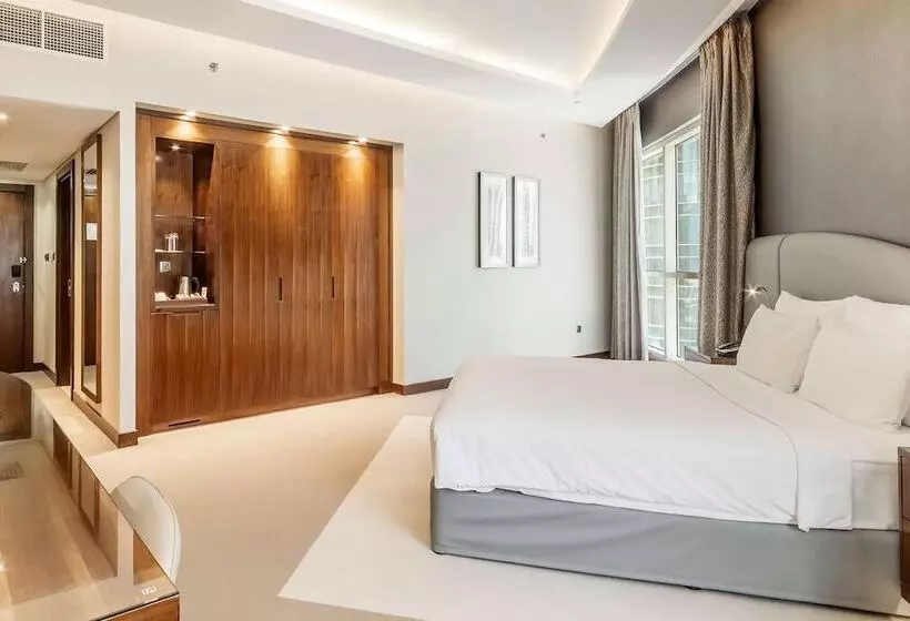 Premium room with view, Radisson Blu Hotel, Dubai Waterfront