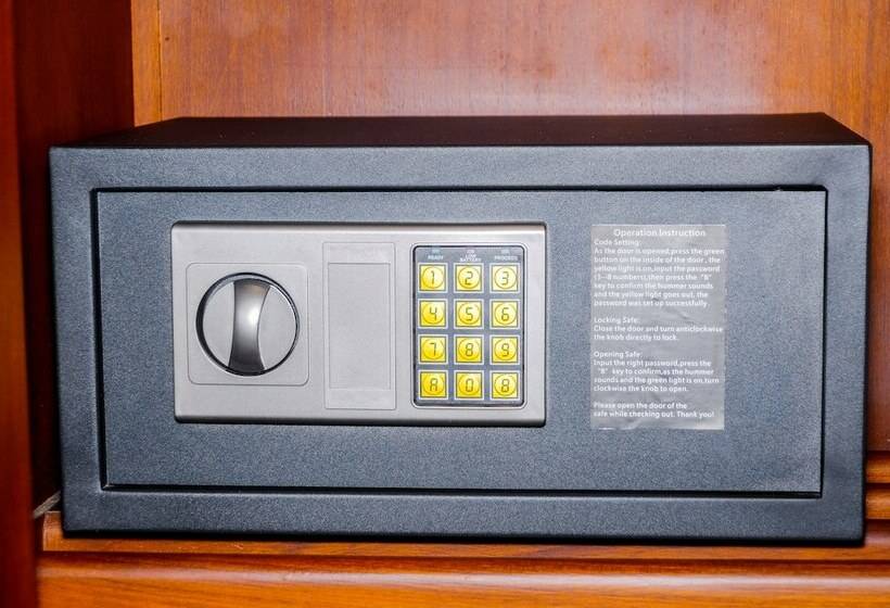 اتاق لوکس, Thousand Island Hotel Inle