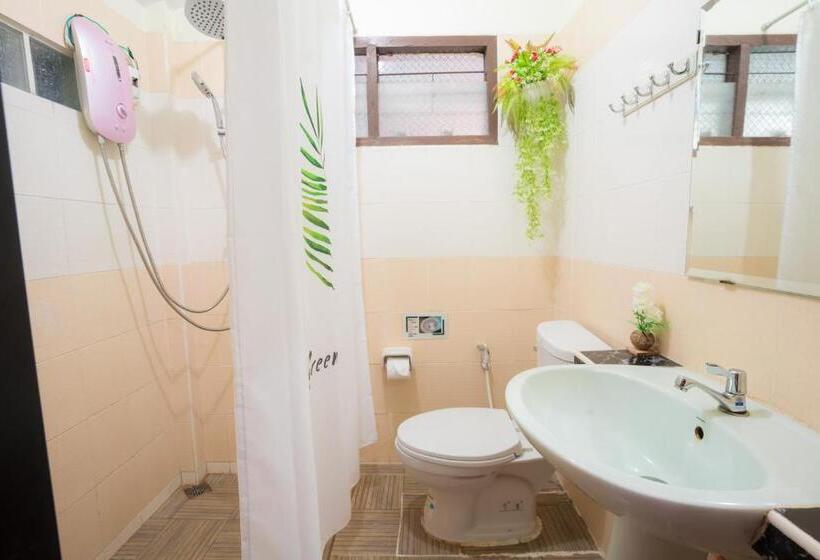 패밀리 방갈로, Gita's House