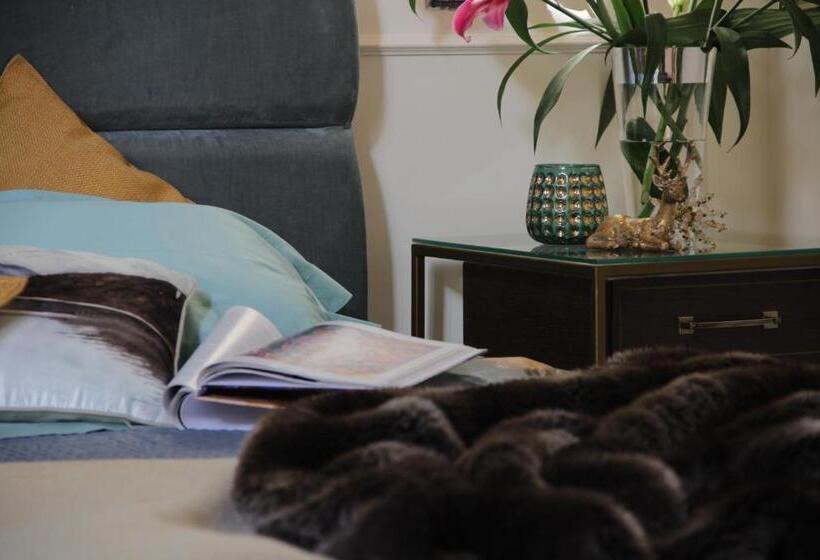 سوییت جونیور, Ingrami Suites And Spa