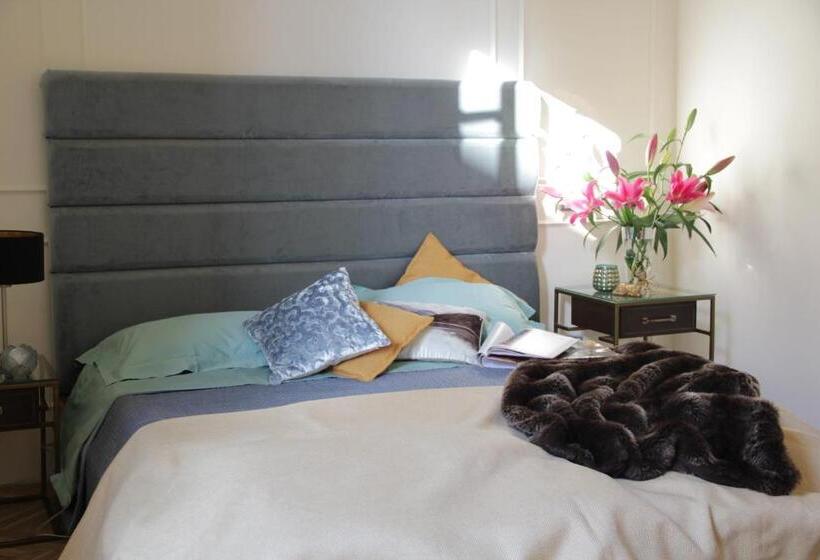 سوییت جونیور, Ingrami Suites And Spa