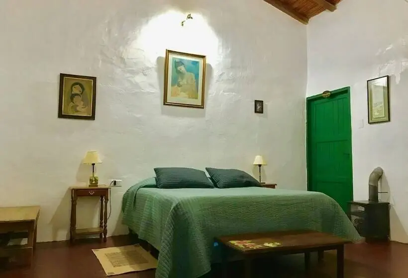 スタンダード4人部屋, Ecoposada El Mercedario
