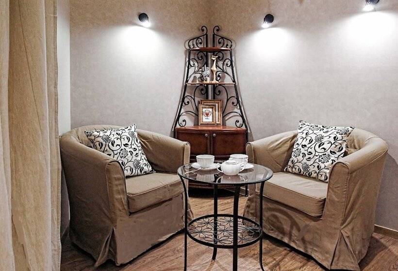 سوئیت با وان آب گرم, Address