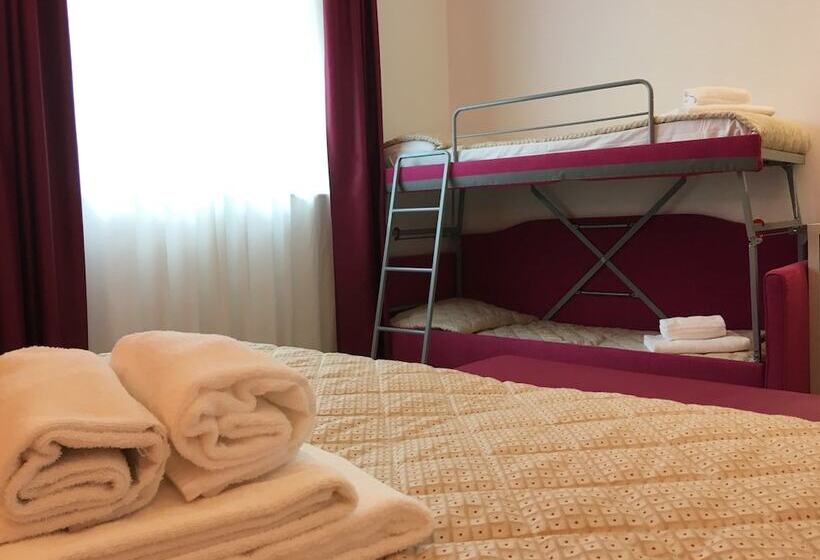 Четырехместный Номер Стандарт, Alma Living