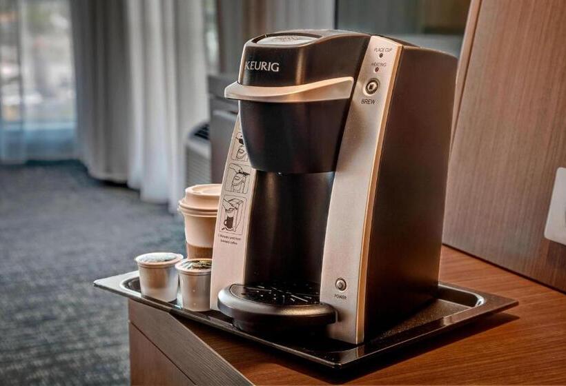 Люкс Кровать Кинг, Courtyard By Marriott Westbury Long Island