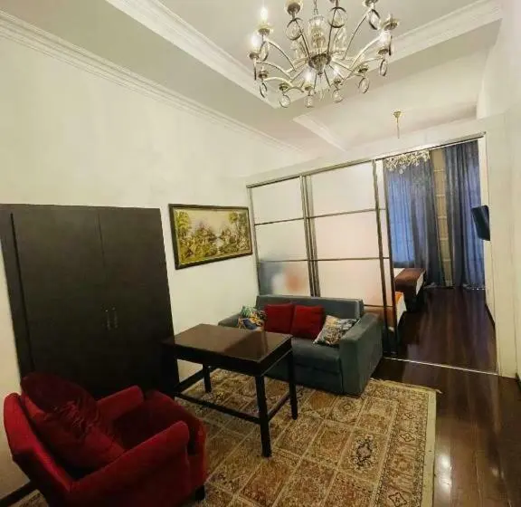 سوییت خانوادگی, Dondar Hotel Formula 1 View