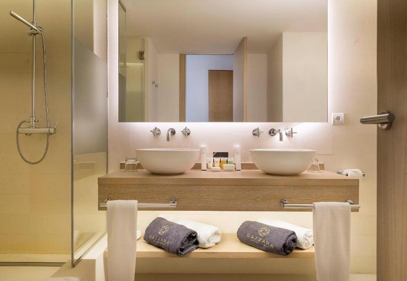 标准工作室, Gatzara Suites Santa Gertrudis