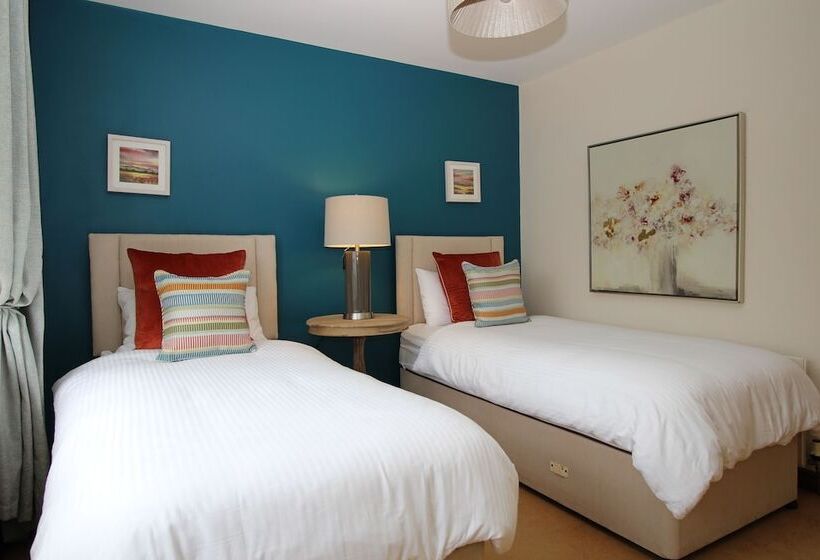 غرفة قياسية, Lurgan House