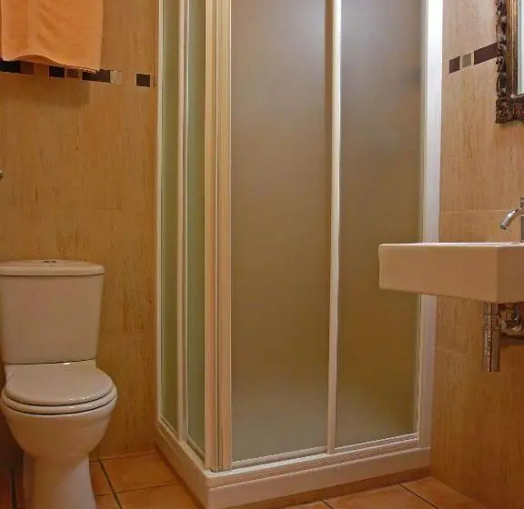 Standard Yhden Hengen Huone, Mayarí