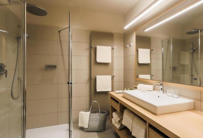 スタンダードシングルルーム, Spitaler