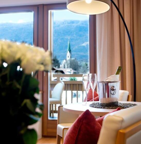 コンフォートルーム, Spitaler